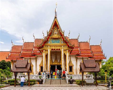 Wat Chalong, Phuket, Thailand | Wat Chalong photos and more information