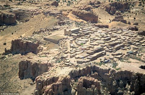 Ancient Acoma Pueblo Sky City - Charismatic Planet