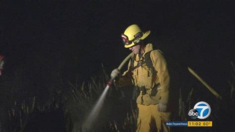 Small brush fire erupts in Camarillo - ABC7 Los Angeles