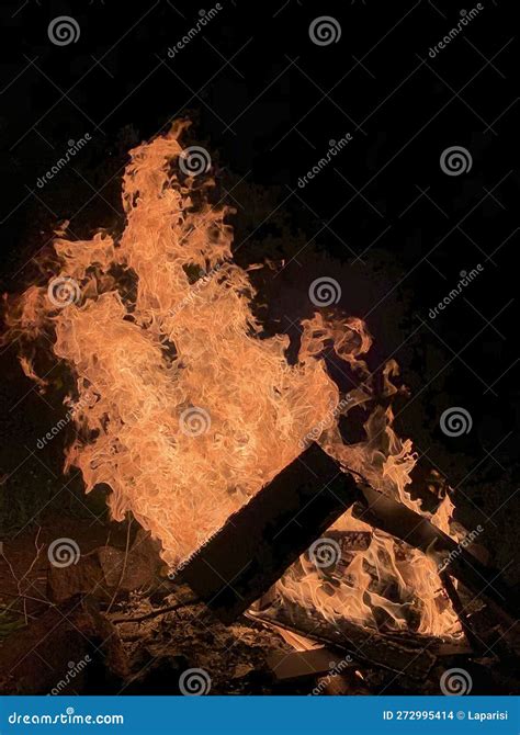 Fire Pit and Fire and Flame Image Stock Photo - Image of bringing ...