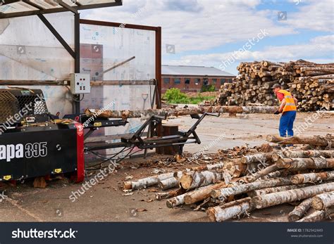 25 Firewood Processor Images, Stock Photos & Vectors | Shutterstock