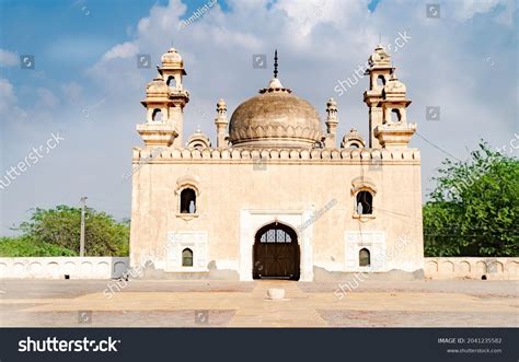 Abbasi Mosque Lobby Abbasi Mosque Backyard Stock Photo 2041235582 ...