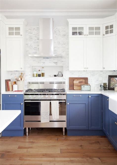 35 Two-Tone Kitchen Cabinets To Reinspire Your Favorite Spot In The House