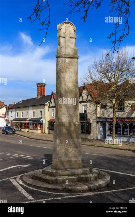 Great Dunmow Town Centre High Street, Essex, England Stock Photo - Alamy