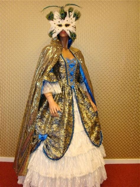 traditional italian carnival costumes - Google Search | Carnival costumes, Costume ball, Carnival