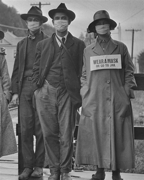 The use of masks during the Spanish flu pandemic through old photographs, 1918 - Rare Historical ...