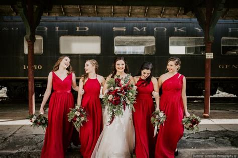 25 Red Wedding Theme Ideas to Steal for a Bold Color Palette