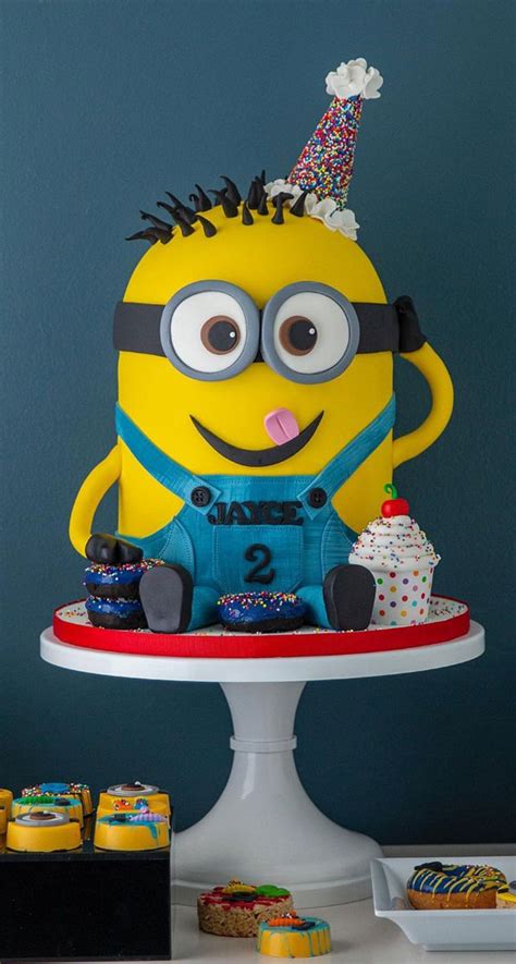 50 Best Birthday Cake Ideas in 2022 : Minion Cake