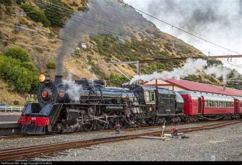 JA 1271 Steam Incorporated Steam 4-8-2 at Paekakariki, New Zealand by ...