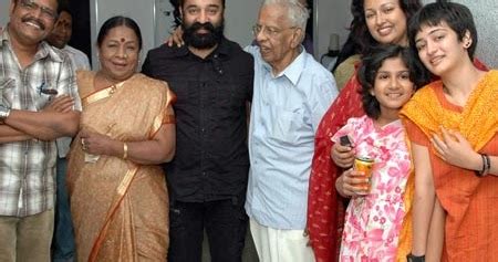 Kanyakumari best clikz: Kamal Hassan Family photo