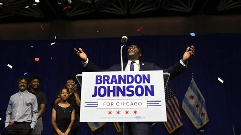 Johnson elected Chicago mayor in victory for progressives – WABE