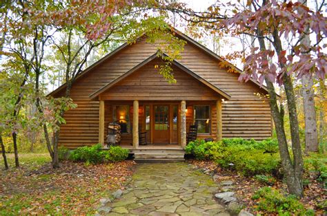 leconte cabin | dancing bear lodge | townsend TN | late october | Cabin ...