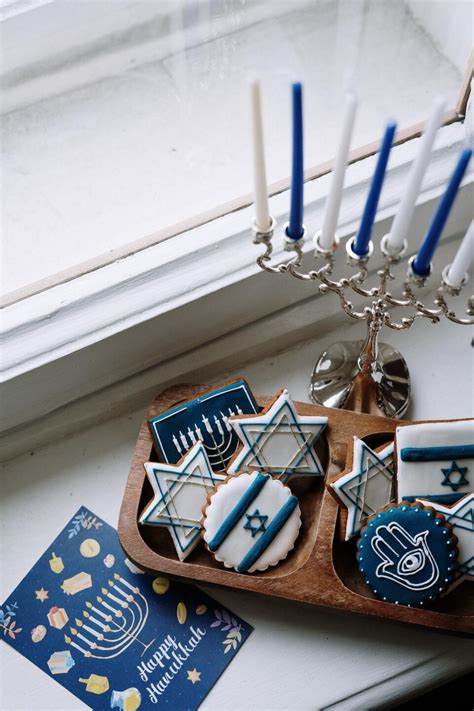 Your Weekend: Hanukkah and Christmas celebrations, light shows, and ...