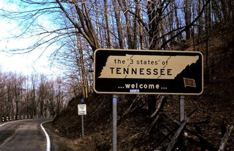 old welcome sign | Funny signs, State of tennessee, Welcome sign