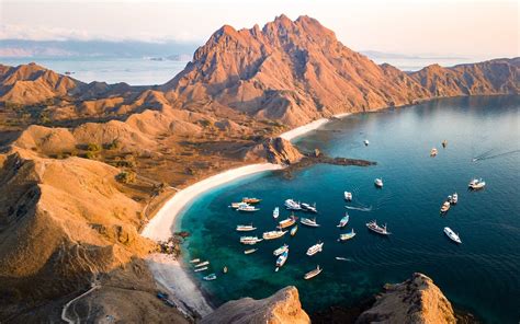 Padar Island - Epic Hike & Viewpoint in Flores, Indonesia (2024)