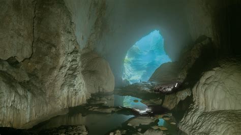 Photographing Hang Son Doong, the World's Largest Cave, by Gregg Jaden | PetaPixel