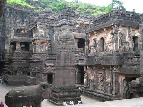 Kailasanatha Temple interior - Google Search | Hindu temple, Temple ...