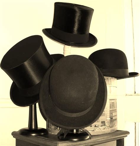 Pin by Bygones Vintage on Store Displays | Hats vintage, Hat display, Vintage display