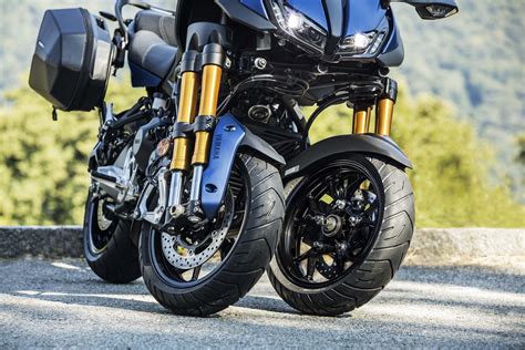 Yamaha Niken GT Brings Proper Sport-Touring to Three Wheels - Asphalt & Rubber