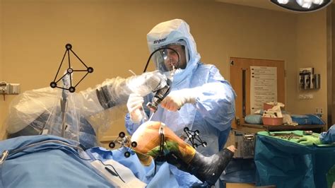 How Robots Help Surgeons Perform Better Hip and Knee Replacements