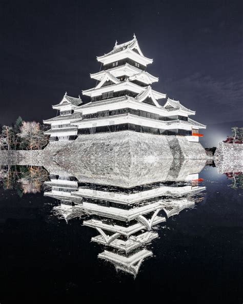 Best Castle in Japan - Matsumoto Castle by night with the mirror in the pond. | Night photos ...