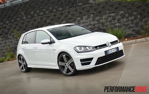 2014 Volkswagen Golf R Mk7 review (video) | PerformanceDrive