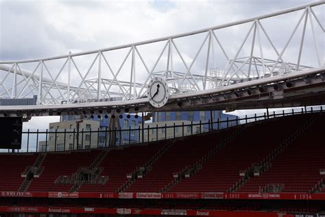 Arsenal Stadium Tour - what is it really like? | Wave to Mummy