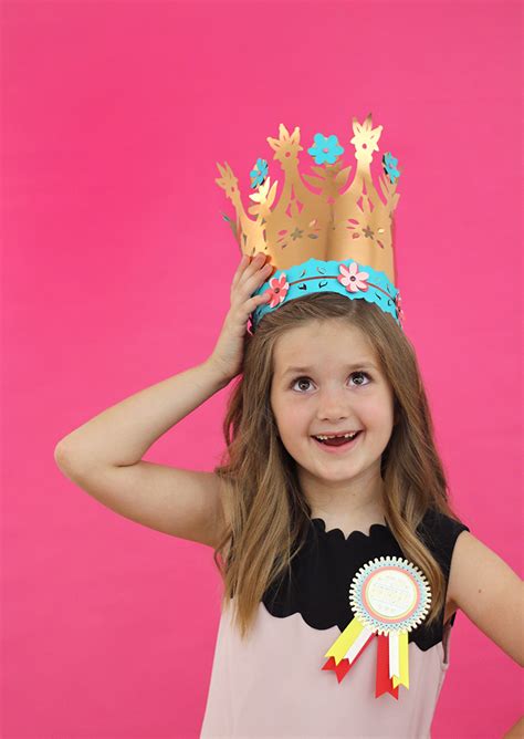 Ideas for Celebrating Kids' Birthdays: DIY Paper Crowns - Persia Lou