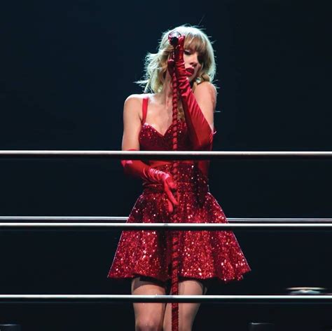 @loverarchives | Taylor swift dress, Taylor swift red tour, Taylor ...