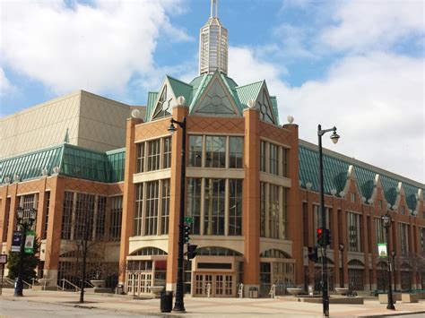 Wisconsin Center Convention Center Milwaukee | Milwaukee Westown Walking Tour | eVisitorGuide