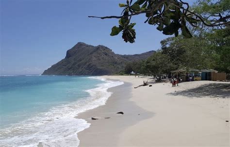 Maluk beach, Sumbawa, Indonesia - Ultimate guide (November 2024)