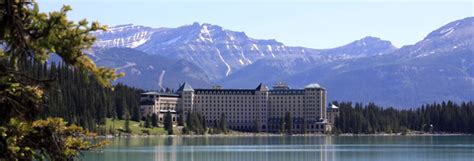 Lake Louise Hotels - Accommodation & Hotels in Lake Louise Canada