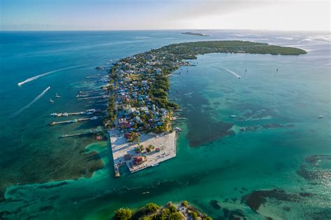 Scuba diving Ambergris Caye, San Pedro and Caye Caulker | ZuBlu