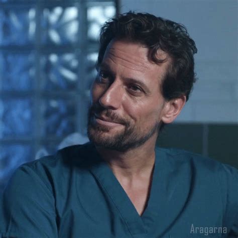 Ioan Gruffudd as Daniel Harrow - Harrow 1x01 - #R##N# #R##N# #R##N# #R##N# Aragarna