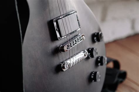 Best Short Scale Electric Guitars Reviewed & Compared