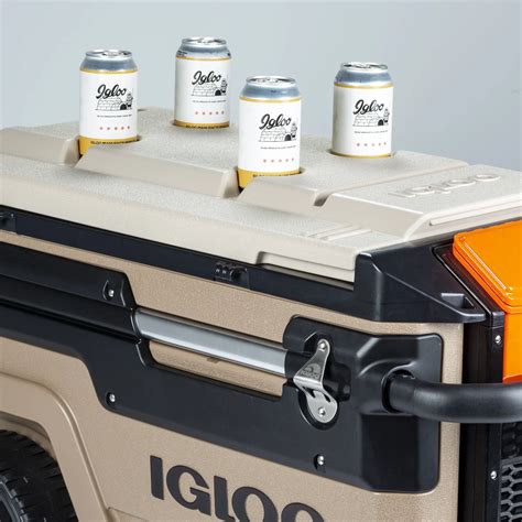 igloo-trailmate-cooler-cup-holders-lid - The Cooler Box