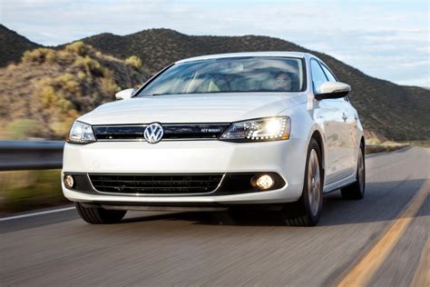 2015 Volkswagen Jetta Hybrid: New Car Review - Autotrader