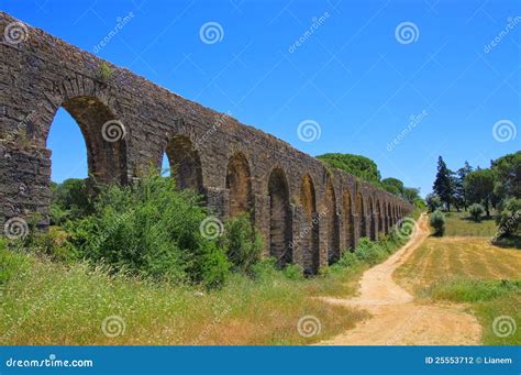 Tomar aqueduct stock photo. Image of landmark, ruin, path - 25553712