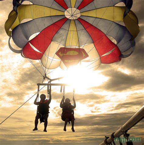 Reyjr.com: Parasailing in Boracay