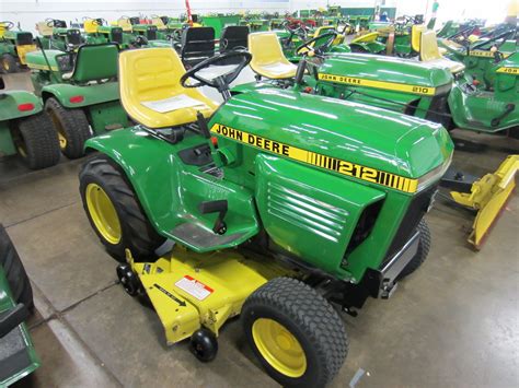 John Deere 212: Specs, Engine, Transmission, Dimensions