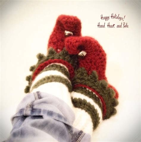 You Can Crochet Your Own Elf Slippers For The Holidays And They Are So Cute