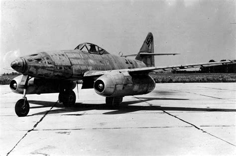 Messerschmitt Me 262 - World's First Jet Fighter