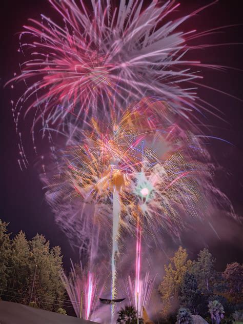 ITAP of an entire firework show in France#PHOTO #CAPTURE #NATURE # ...