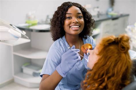 The 8 Skills of an Excellent Dental Assistant, According To Dentists