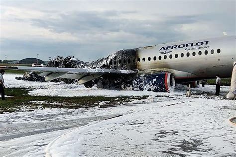 Investigators reportedly suspect pilots’ mistakes led to fiery Russian plane crash - ABC News