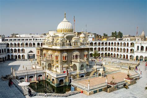 Gurdwara Panja Sahib, Hasan Abdal, Pakistan. Gurdwara Panja Sahib is a ...