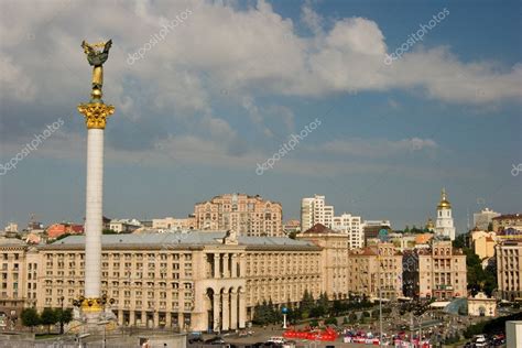 Independence Square in Kiev – Stock Editorial Photo © bartoshd #2947778