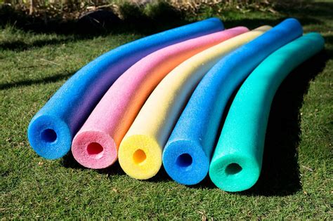 Colorful pool noodles - Bilder und Fotos (Creative Commons 2.0)