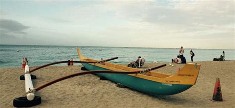 Try A Surfing Lesson At Waikiki Beach, Hawaii | Trip101