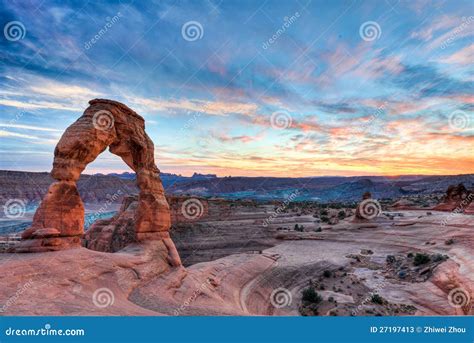 Delicate arch sunset stock image. Image of rock, utah - 27197413